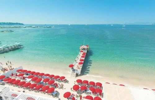 Newly Built Apartment with Pool, Walk to the Beach - Foto 3