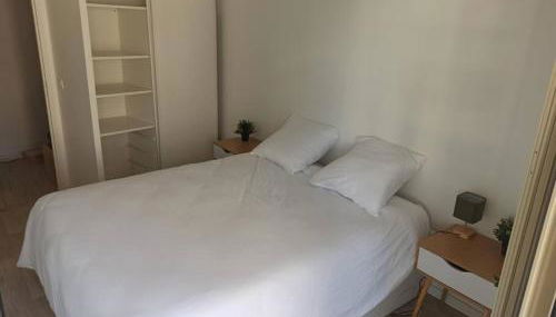 Centre ville, Parking, transport en commun au pied de l'immeuble - Foto 4