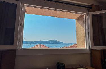 Charmant 2 pièces rénové avec vue mer - Photo 10