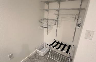 Basement Bliss: Cozy Getaway - Foto 11