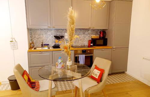 2 beds, modern building, with mobile AC, Paris Expo, 7' metro 2 steps to Paris - Foto 7