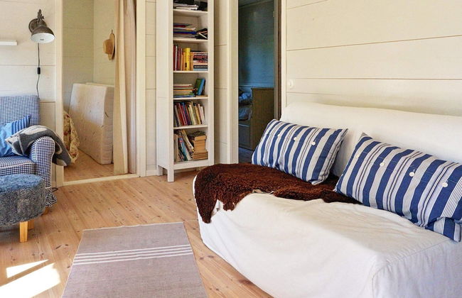 6 Person Holiday Home in Graddo - Photo 2