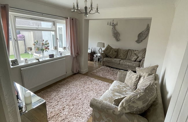 Beautiful 2-bed Bungalow in Canvey Island - Foto 4