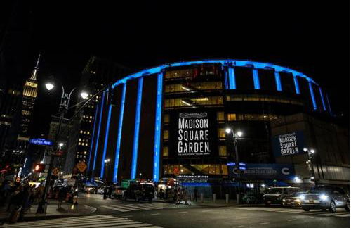 2BR 2BA, King bd, Gym, Free Parking, 8min to Train - Foto 77