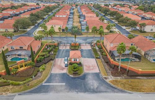 SOLANA 7 Bed Rooms FAMILY VACATION VILLA-Private Pool and SPA - Photo 53