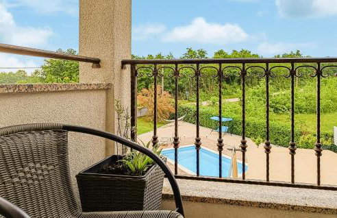 2 Bedroom Awesome Home In Zeliski - Foto 8