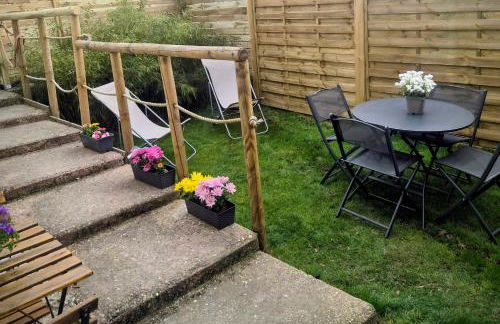 La Petite Maison de Vernon-Giverny, gîte cosy avec jardin à 7 min de Giverny, Wifi, parking gratuit, calme - Foto 16