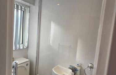 Stylish and Comfortable Home - Foto 39