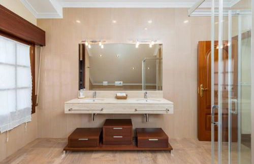 Chalet con Jardín junto a la Playa de Berria - Foto 29