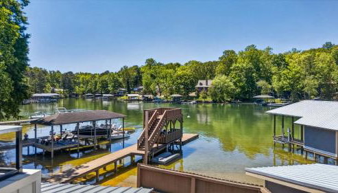 Lakefront Cabin with Private Dock - Photo 5