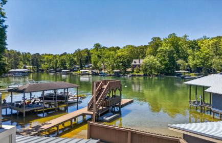 Lakefront Cabin with Private Dock - Foto 5