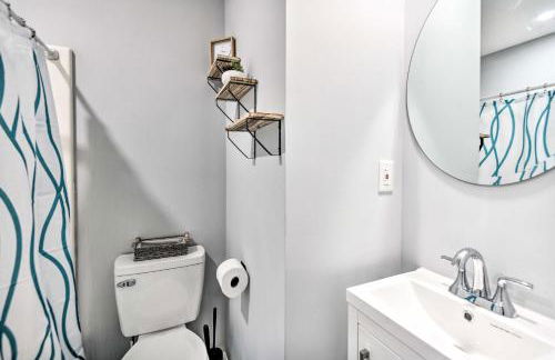 Bright Norfolk Home with Deck Less Than 3 Mi to Town! - Foto 19