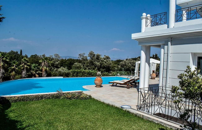 Villa Noulia With 4 Bedrooms and 2 Bathrooms - Photo 3