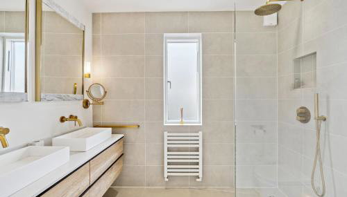 Glade House - Photo 2