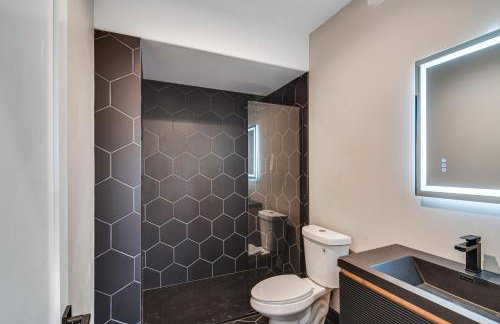 Great for Gatherings! Evergreen Getaway with Hot Tub - Foto 31