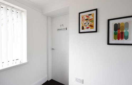 New Lodge Studios with Full Kitchen and Parking - Foto 71