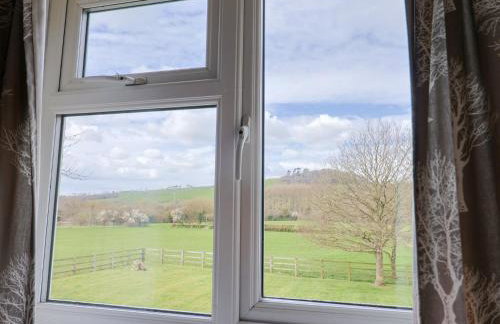 Court House Farmhouse - Photo 32