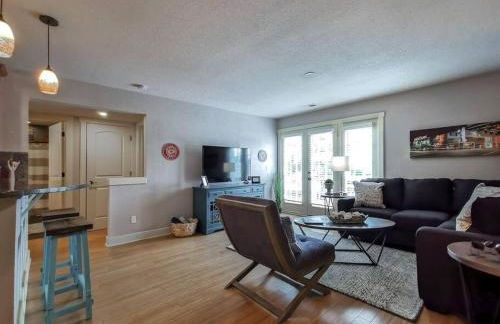 Amazing Locale 2KingBR 1BTH - Photo 1