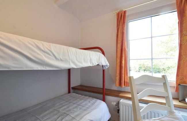 Cottage With Bubble Bath - Photo 2