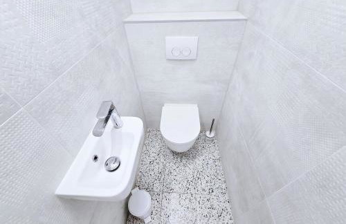 Mare`s Private House 1st floor with Pool - Foto 42