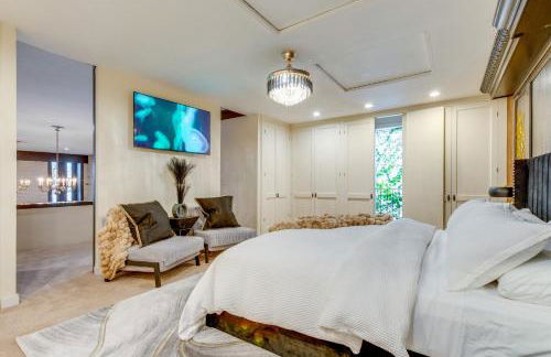 Private Poolside Paradise Attached Home by Denver - Foto 36