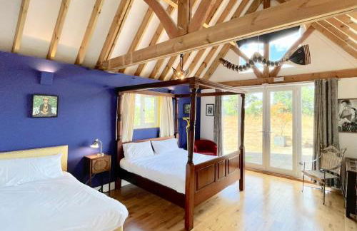 The Mill House on the Brooks South Downs West Sussex Sleeps 15 - Foto 9