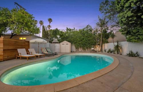 Lake Balboa Hideaway - Photo 11