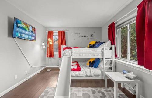 Zestlife-LuxuryEscape-ThemedRooms-Pool-GameRoom - Foto 41