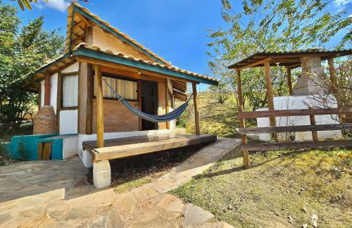 Chalezinho Mata Virgem - perto do centro e cachoeiras, cozinha completa e churrasqueira - Foto 13