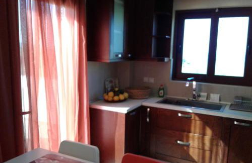 Avia, house with privillaged view, 100 meters from the sea - Photo 9