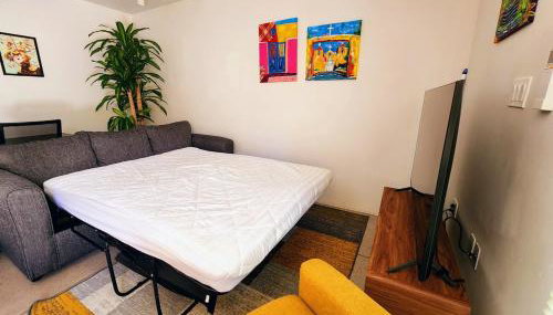 Chic Townhome Retreat nestled Downtown - Foto 3