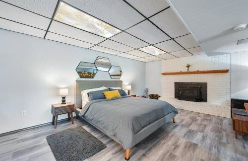 Romantic Garden Studio - 1BR - Indoor Fireplace - Foto 21