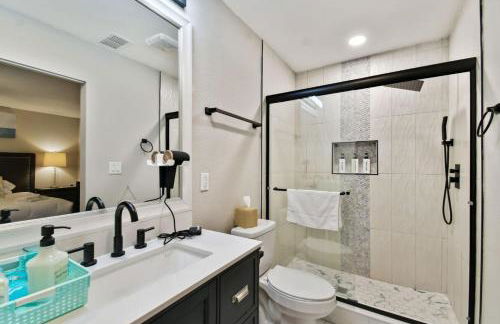 Red Royalty Pool, King Bed, Yard - Foto 32