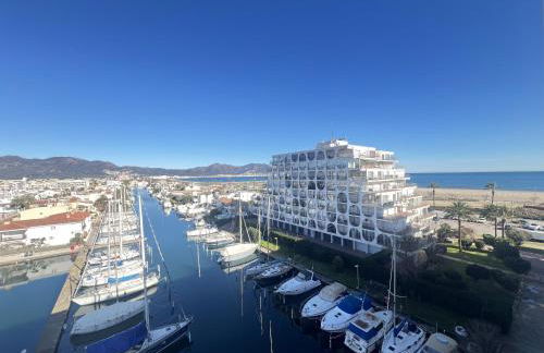 Apartamento Frente al Canal con Terraza y Vistas al Mar - Foto 2