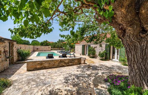 MY DALMATIA - Authentic villa Zvonko with private swimming pool - Foto 5