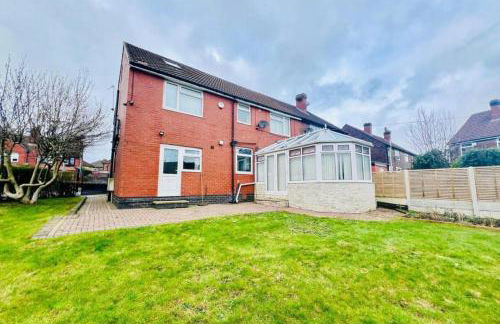 13 Guests - Free Parking - Manchester House - Foto 22