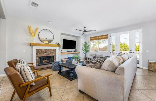 GAMEROOM, King Beds, Movie Projector, Heated Saltwater Pool, Golf and Games! - Foto 17