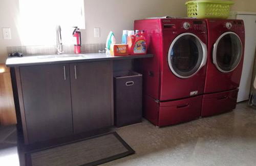 The Seaside Getaway - Photo 11