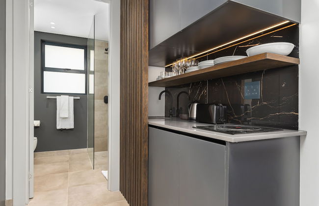 One Calais Luxury Apartments - Photo 50