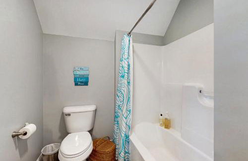 Seaglass Cottage - Photo 16