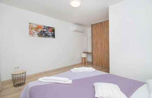 Villa Meadow with swimming pool - Foto 28