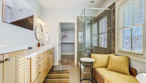 Swift Landing Steps from River & Local Hotspots - Foto 5