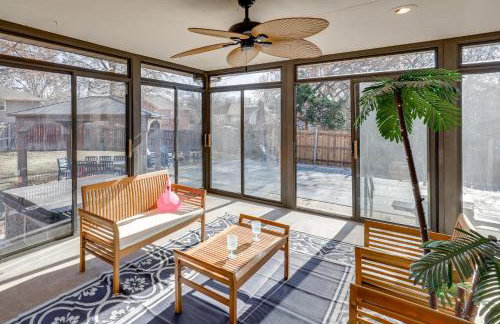 3,000-Sq-Ft Group Getaway with Pool Near Kansas City - Foto 2