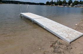 5BR Lakefront Getaway with hot tub - Foto 28