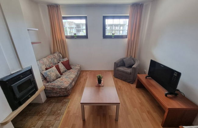 1 Bed Homey Two Floor Apartment - 200mbps Wi-fi! - Photo 10