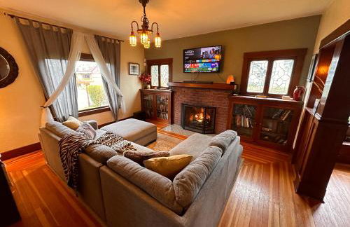 Historic 1905 craftsman - Photo 18