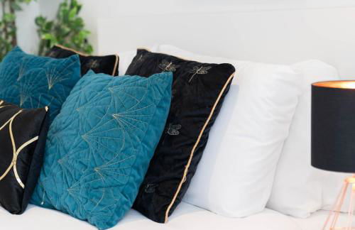 Four Bedroom House - Parking - Garden - Netflix 22C - Foto 31