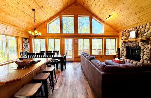 Group Lake Cabin with Ping Pong Table Loaded with Kayaks in Wisconsin - Foto 54