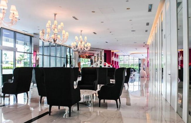 Maui 2 Bedroom Condo at Azure Urban Resort Residences - Foto 36