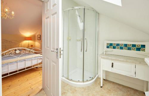 Chapel Cottage Set in a private courtyard in central location with 2 parking spaces - Foto 25